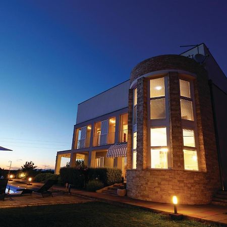 5 Bedroom Amazing Home In Debeljak Exterior photo