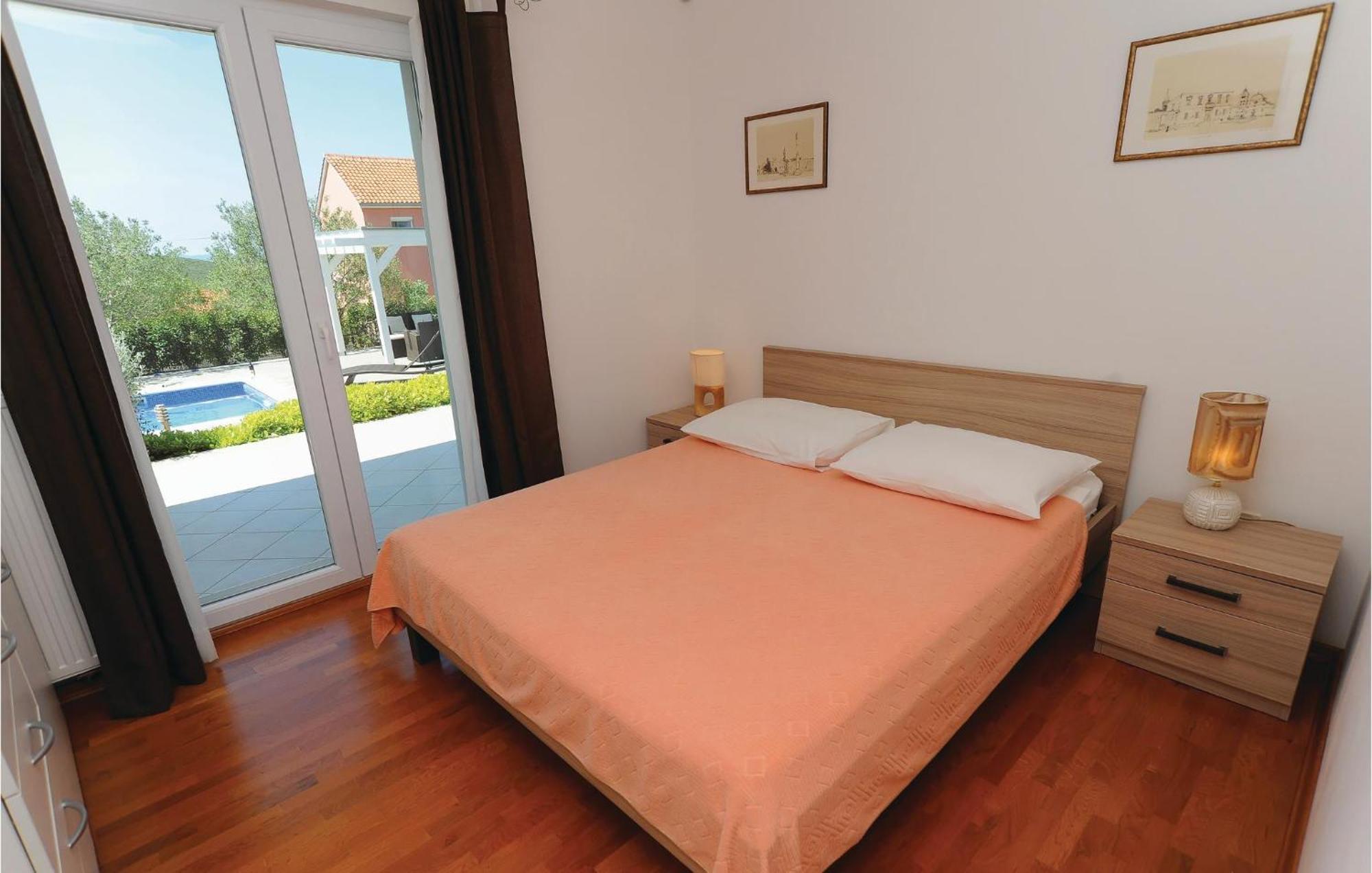 5 Bedroom Amazing Home In Debeljak Exterior photo